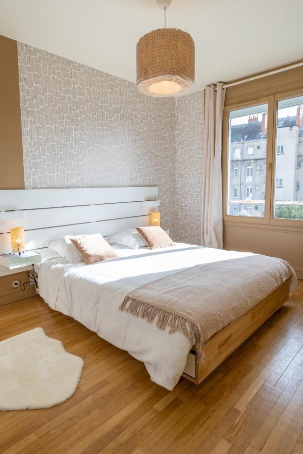 Tours Centre - Proche Gare - Parking Velo - Balcon - Arrivee Autonome Apartment Exterior photo