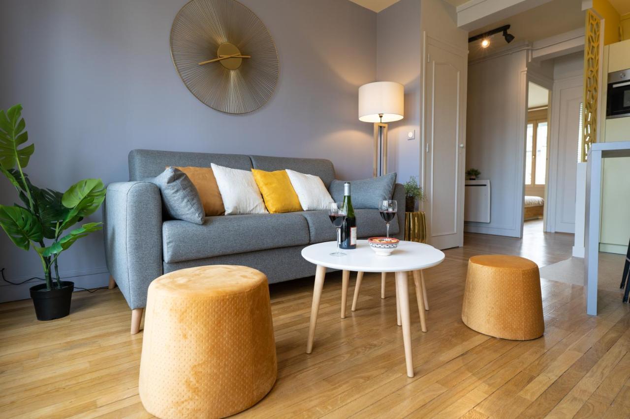 Tours Centre - Proche Gare - Parking Velo - Balcon - Arrivee Autonome Apartment Exterior photo
